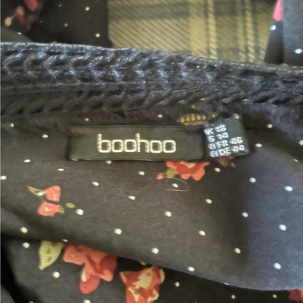 Boohoo Plus polka dot ditsy floral crochet insert romper - Picture 6 of 10